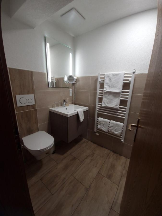 Gaestehaus Schoeneweiss Ehrwald Luaran gambar