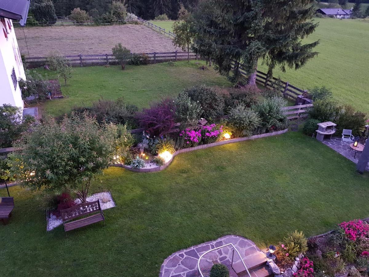 Gaestehaus Schoeneweiss Ehrwald Luaran gambar