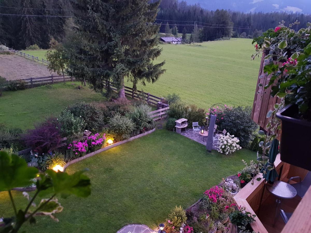 Gaestehaus Schoeneweiss Ehrwald Luaran gambar